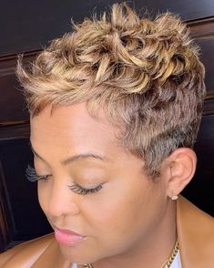 Extra-Short Messy Chopped Cut Pixie Haircut With Highlights, Super Short Pixie For Black Women, Pixie With Highlights, Haircut With Highlights, Short Black Natural Hairstyles, Short Black Haircuts, Beauty Enhancement, Short Hairstyles For Black Women, Short Permed Hair