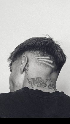 Scalp Tattoo, Mens Haircuts Short Hair, Gents Hair Style, Men Haircut Curly Hair, Mens Hairstyles Thick Hair, Men Hair Color, Eagle Tattoo, Faded Hair, Men Haircut Styles