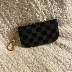 Checkered Coin Purse Features A Key Chain That Can Be Attached To Your Keys, Purse, Etc Bvlgari Wallet, Chloe Wallet, Secret Wallet, Ferragamo Wallet, Wrist Wallet, Key Pouch, Miu Miu Wallet, Versace Wallet, Bottega Veneta Wallet