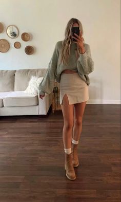 Bachelor Party Outfit For Women, Apple Orchard Outfit Summer, Sunday Shopping Outfit, 20th Birthday Outfit Ideas Winter, Going Out Fall Outfits Night, Summer Pallete Colors Outfits, Fall Corduroy Outfits, Cute Picture Outfits, Engagement Party Guest Outfit Casual