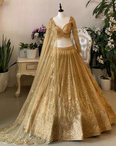 Dupatta Styling, Nikkah Ceremony, Wedding Reception Outfit, Reception Outfits, Rajputi Dress, Reception Lehenga, Punjabi Suit, Cute Prom Dresses