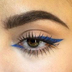 Winter Eyeshadow, Eyeliner Tips, Gyaru Makeup, Blue Eyeliner, Face Beat, Hooded Eye Makeup