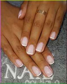 OPIゲル - 泡風呂＆フレンチマニキュア。 @jessicagiovanna French Manicure Designs, French Manicure Nails, Manicures Designs, Prom Hairstyles, Manicure Y Pedicure, Chrome Nails, Stiletto Nails, French Manicure, Nail Manicure