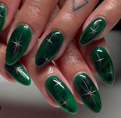 Bow Nail, Dark Green Nails, Green Nail Art, Retro Nails, Butterfly Bow, Heart Butterfly, Festival Nails