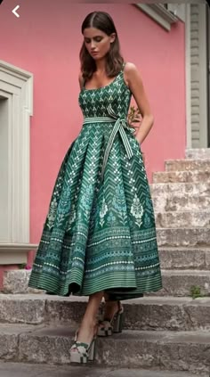 Indian Attire Modern, Birthday Dresses For Women Indian, Modern Indian Outfits, Indian Outfits Modern, Green Sleeveless Dress, Latest Designer Dresses, Accessories For Wedding, Trendy Outfits Indian, Simple Frocks