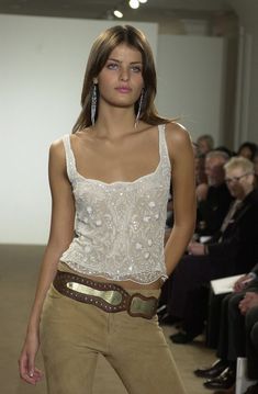 2002 Outfits, Mode Boho, Spring Fits, Fashion Mode, Looks Style, Bella Hadid, Looks Vintage, Fashion Week Spring