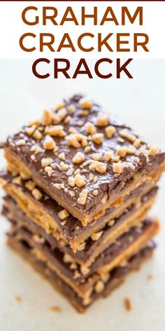 Graham Cracker Dessert, Graham Cracker Toffee, Cracker Dessert, Graham Cracker Recipes, Biscuits Graham, Cracker Toffee, Toffee Recipe, Candy Recipes Homemade, Christmas Candy Recipes