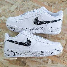 Shoes For School Nike, Custom Air Force 1 Black And White, Black Shoes Mens, White Black Shoes, Nike Shoes For Boys, Custom Sneakers Diy, Shoes For School, Nike Air Force 1 Custom, Shoe Ideas