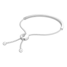 Détails du produit
Fabriqué en or massif, ce superbe bracelet Bolo est orné de petites pierres rondes en zircone cubique maintenues dans des sertissages demi-lunettes. Le fermoir sécurisé Bracelet Catch garantit qu'il reste en place sur votre poignet. Une pièce de joaillerie fabuleuse et impressionnante.

Informations sur le produit

SKU
SHP-BRACELET032211429


Largeur
2,7 mm


Poids
11,50 g



INFORMATIONS SUR LE ZIRCON

Nombre de pierres
42 pièces


Poids total
2,52 carats


Dimension (environ)
Rond-2X2 mm-42 Pièces


Couleur
Blanc


Couper
Taille brillant


Forme
Rond


Type de paramètre
Réglage demi-lunette


Niveau de qualité
AAA



Voir plus Adjustable Silver Diamond Bracelet With Prong Setting, Adjustable Sterling Silver Tennis Bracelet In Diamond White, Adjustable Silver Tennis Bracelet In Fine Jewelry Style, Adjustable Diamond White Bracelet Fine Jewelry, Adjustable Diamond Cut Sterling Silver Tennis Bracelet, Adjustable Diamond White Bracelet In Fine Jewelry Style, Adjustable Sterling Silver Diamond Cut Tennis Bracelet, Adjustable Diamond White Bracelets In Fine Jewelry Style, Adjustable White Gold Diamond Chain Bracelet