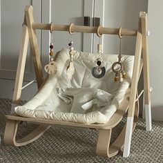 After autumn, the weather gradually turns cool. There is nothing more comfortable than lying in a warm bed~Use the baby fitness rack with the children's rocking chair to let the child lie in his warm little bed for sensory exercise~ Twin Baby Beds, Rocking Bassinet, Preschool Furniture, Baby Rocking Chair, Dreamy Nursery, Kids Inspo, Diy Room Decor For Teens, Rocking Chair Nursery, Nursery Room Inspiration