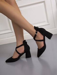 Black Elegant Collar   Plain  Embellished   Women Shoes Short Black Heels, Chunky Pumps, Bella Cullen, Party Pumps, Girls Heels, Bridal Sandals, Platform Wedge Heels, Prom Shoes, Formal Shoes