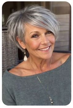 Asymmetrical Haircuts, Haircuts For Older Women, Best Short Hairstyles, Short Silver Hair, Hairstyles For Women Over 60, Short Hair Trends, Short Grey Hair, Different Hair Types, Different Hair