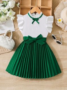 Pleated School Dress For Summer, Pleated Summer School Dress, Casual Pleated School Dresses, Summer School Pleated Dresses, Pleated School Dress For Spring, Spring School Pleated Dress, Spring Pleated School Dress, Casual Ruffled Dresses For School, Green Casual School Dress