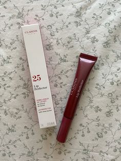 clarins, lip perfector clarins, clarins lip perfector, lip perfector, lip product Clarins Lip Tint, Clarins Lip Oil Cherry, Clarins Lip Oil Plum, Clarins Shimmer Lip Oil, Clarins Lip Oil Apricot, 17th Birthday Gifts, Makeup Wishlist, Makeup Accesories, Lip Combo