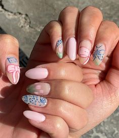 Spring-inspired nail designs, Spring nails, Spring nail ideas, Spring nail art, Spring nails short, floral nails, pastel nails, Spring pastel nails, floral tips Short Floral Nails, Pastel Nails Spring, Spring Pastel Nails, Spring Nails Short, Nail Designs Blue, Nail Ideas Spring, Nail Art Spring, Tulip Nails, Nail Picking