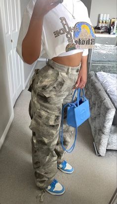 Camoflauge Crocs Outfit, Essentials Shirt Outfit, Telfar Outfits, Baddie Aesthetic Outfit Ideas, Baddie Outfits Black Women, Swag Girl Outfits, Teen Swag Outfits, Swag Outfits For Girls