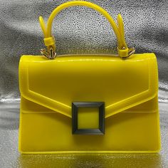 Brand Nwt Yellow Jelly Top Handle With Black Buckle Clasp & Detachable Shoulder Strap By Deluxity Los Angeles Yellow Jelly, Wool Tote Bag, Wool Tote, Pink Camouflage, Dior Book Tote, Vintage Versace, Kate Spade Totes, Small Tote Bag, Zip Tote