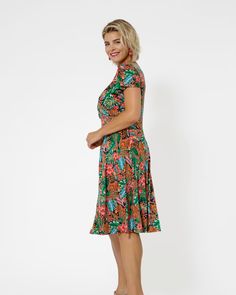 Wear this plus-size faux-wrap dress with mules for a trendy touch. Plus Size Wrap Dress, Skirt Fits, Flutter Sleeve Dress, Faux Wrap Dress, Flutter Sleeves, Days Out, Strappy Heels, Jersey Dress