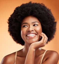 Photo beauty black woman and happy welln... | Premium Photo #Freepik #photo #black-woman-hair #black-beauty #skin #woman-care Hair Products Shoot, Haircare Photoshoot, Female Model Face, Happy Face Pictures, Glowing Black Skin, Black Woman With Afro, Happy Black Woman, Hair Campaign, Skincare Girl