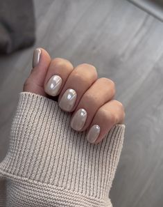 Simple Nail Ideas, Black Chrome Nails, Ombre Chrome Nails, White Chrome Nails, Gold Chrome Nails, Chrome Nail Art, Nagellack Trends, Chrome Nails Designs