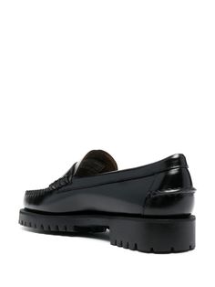 - Sebago - Dan Lug loafers - In calf leather - Black - Elevated sole - Raised stitching - Slip-on model - Women'sSizeAndFit: Gender: WomenMaterial: 100% CALFColor: BlackMade in: MXProduct ID: 7002IJ0 DAN LUG 902*Import tax/duty will be calculated at checkout (If applicable) Lug Loafers, Flat Loafers, Black Leather Loafers, Leather Moccasins, Leather Loafers, Black Sandals, Moccasins, Loafer Flats, Calf Leather