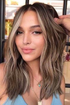 Brown Hair Inspo, Brown Hair With Blonde Highlights, Light Hair Color, Brown Blonde Hair, Hair Color Balayage, Hair Inspiration Color, Hair Inspo Color