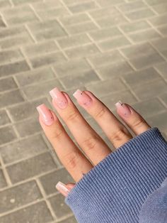 Paznokcie Hello Kitty, Beauty Hacks Nails, Subtle Nails, Studded Nails, Soft Nails, Neutral Nails, Fire Nails