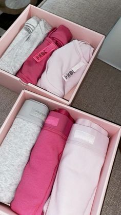 Pink Lifestyle Aesthetic, Pink Era, Pink Lifestyle, Handbag Essentials, Lifestyle Aesthetic, Chill Fits, Pretty Bedroom, Pink Girly Things