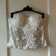 White Sequin Embellished Strapless Bandeau Corset Top. Brand New With Tags Never Worn. Size Uk 12 As Shown On The Tag Bedazzled Corset, Sparkly Corset, Sequin Corset, Beaded Corset, Corset Design, Concert Outfits, Strapless Bandeau, Corset Top, Concert Outfit