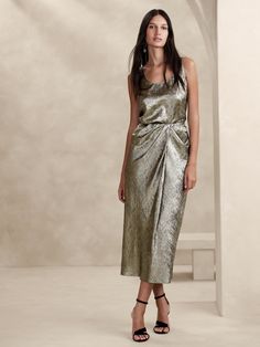 Oro Twist-Front Skirt | Banana Republic Dresses For Women Wedding, Twist Skirt, Twisted Skirt, Midi Dresses For Women, Summer Capsule, Banana Republic Skirt, High Waist Fashion, Tall Clothing, Banana Republic Women