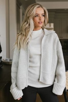 grey zip up cardigan Lady Like Style, Queen Energy, Luxury Outfit, Sweaters Fall, Zip Up Cardigan, Frontal Hairstyles, Trendy Fall Outfits, Fall Fits, Half Zip Sweaters