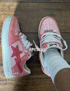 Pink Bapestas, Pink Shoes Outfit, Hello Kitty Shoes