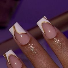 Graduation Nails Square, Gold Short Nails, Short Gold Nails, Medium Nail Designs, Short Prom Nails, Graduation Nails Acrylic, Nail Inspo Coffin, Uni Nails