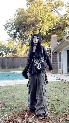 Trashy Goth, Gothic Fits, Goth People, Dark Fits, Alt Summer Outfits, Goth Outfit Inspo, Billionaire Homes, Estilo Cholo, Big Pants