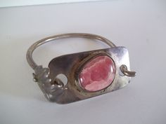 size S/M very comfortable  easy on hook works well silver tone no markings  weight .9 oz  all handmade beautiful pink stone  sold as shown sold as-is some light wear  might need cleaning older piece   please review pictures and satisfy self use the close up option  More fun items  in my Etsy Store https://www.etsy.com/shop/houseofpatterns Unique Pink Bracelets With Natural Stones, Art Pierre, Grape Leaf, Rose Style, Style Pink, Silver Style, Studio Art, Pink Stone, Art Studios