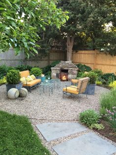 Patio Patios With Gravel, Cheap Wood Deck Ideas, Backyard Garden Fire Pit, Side Yard Hang Out Ideas, Suburb Landscaping, Next To House Landscaping, Square Backyard Layout, Odd Shaped Patio Ideas, Shade Backyard Ideas