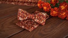 Bow Tie and Pocket square Set Cinnamon Floral David's Bridal Wedding MAROON Matching Bow-Tie & Pocket Square Set Hanky Men's handkerchief Special Order Color: The color matches to the 92% CINNAMON by David's Bridal. If possible, it is always a good idea to view the color in person. Color swatches are available to purchase : https://www.etsy.com/listing/193307362/fabric-sample-wedding-ties In the comments, specify the color that you need Composition: Premium cotton fabric. 100% cotton Size of Red Wedding Suit And Tie Accessories With Pocket Square, Red Wedding Pocket Square, Red Pocket Square For Wedding, Champagne Bow Tie, Royal Blue Bow Tie, Teal Bow Tie, Wedding Maroon, Wedding Page Boys, Navy Blue Bow Tie