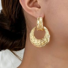 Brand New Women's Hanging Gold Hoop Earrings Genuine 14k Gold Plated 925 Sterling Silver (Stamped) 2" Tall X 1.4" Across Comfortable & Lightweight Retail Price $300 Buy With Confidence From A Trusted Seller With A 99%+ Feedback Rating! A0194 (Id-1559-) Anniversary Metal Hoop Earrings, Hammered Hoop Jewelry, Retro Earring, Halloween Earrings, New Jewelry, Cartilage Earrings, Gold Hoop, Gold Hoop Earrings, Tassel Earrings