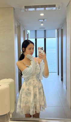 saranghoe Tracy Sohn, Cute Outfits Korean, College Outfits Aesthetic, Blue Vibe, Diy Fashion Clothing, Everyday Fashion Outfits, Aesthetic Blue, Feminine Outfit, Just Girl Things