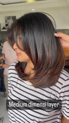 Haircuts For Medium Length Hair, Hairstyles For Layered Hair, Women's Hairstyles, Shoulder Length Hair Cuts, Round Face Haircuts, Haircuts For Medium Hair, Haircuts Straight Hair, Long Bob Hairstyles