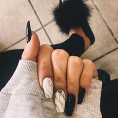 Marble Acrylic Nails, Matted Nails, Matte Nail Colors, Black Coffin Nails, Marble Nails, Cool Nail Designs, Matte Nails