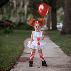 Halloween Costume Toddler Girl, Scary Costumes, A Clown, Clothes Cute, Toddler Halloween Costumes, Halloween Costumes Makeup, Clown Costume