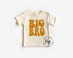 Big Bro Shirt*Big Brother Shirt*Brother TShirts*Retro Toddler Boys Shirts*New Brother Shirt*Gift for Big Brother*Baby Announcement*St.Patty 'BIG BRO' TEE - a cute, comfy, retro style for Big Bro! COLOR OPTIONS: * Natural color tee  with mustard font * Natural color tee with black font * Natural color tee with light blue font * Natural color tee with rust orange font * Natural color tee with sage font * Natural color tee with blue font See all the adorable tees H+A has to offer! heartandarrowbtq. Sage Font, Gift For Big Brother, Big Sister Announcement Shirt, Big Bro Shirt, Fall Baby Announcement, Sibling Announcement, Big Sister Announcement, Sister Announcement, Big Brother Gift