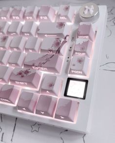 Computer Set, Pink Sakura, Pretty Pink Princess, Baby Pink Aesthetic, Sakura Cherry Blossom, Gaming Room Setup, Pretty Drinks, Iphone Wallpaper Photos, Computer Setup