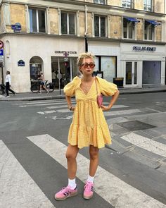 Colorful Copenhagen Style, Colorful Girly Outfits, Portugal Summer Outfits, Colourful Summer Outfits, Vacation Street Style, Summer Paris Outfits, Grace Shadrack, Paris Outfits Summer, Summer Dress Outfit Ideas