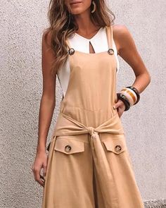 Lasaky - Jumpsuit with flowing tied straps decorated with buttons Suspender Jumpsuit, India And Pakistan, Casual Rompers, Jumpsuit Fashion, Olivia Mark, Square Neck, Jumpsuits For Women, Wide Leg Pants, Sleeve Styles