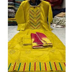 New 3 Pieces Set Kurta Set Salwar Kameez Size Small: Fits Bust 36 38 Inches Color: Yellow Pink Fabric : Silk Cotton Blend Category : Kurta Set 3 Pcs Ballet Silhouette, Kurta Pants, Barbie Costume, Belted Romper, Cheerleading Outfits, Pink Hello Kitty, Cotton Kurta, Indian Suits, Kurta With Pants