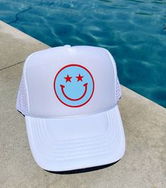 Smiley Hat, Summer Trucker Hat, Womens Ball Caps, Trucker Hat Patch, Tan Hat, Hat Patches, Hat Summer, Beach Hat