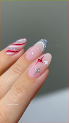 Spring Korean Nails: 45 Trendy Designs and Colors Red And Silver Nails, Christmas Nail Inspo, Red Christmas Nails, Christmas Gel, Holiday Nail Designs, Cute Christmas Nails, Christmas Gel Nails, Nail Art Designs Videos, Festival Nails