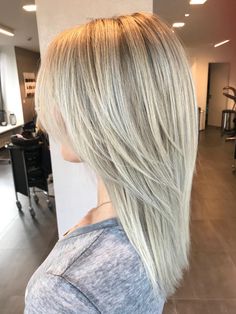 Blonde Hair Cuts Medium Long Layered, Blonde Hair With Bangs, Light Blonde Hair, Bob Hairstyles For Fine Hair, Hair Inspiration Color